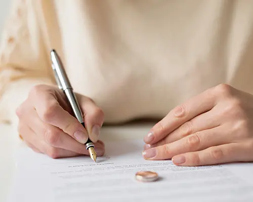 Ql Divorce Adobestock 173535090